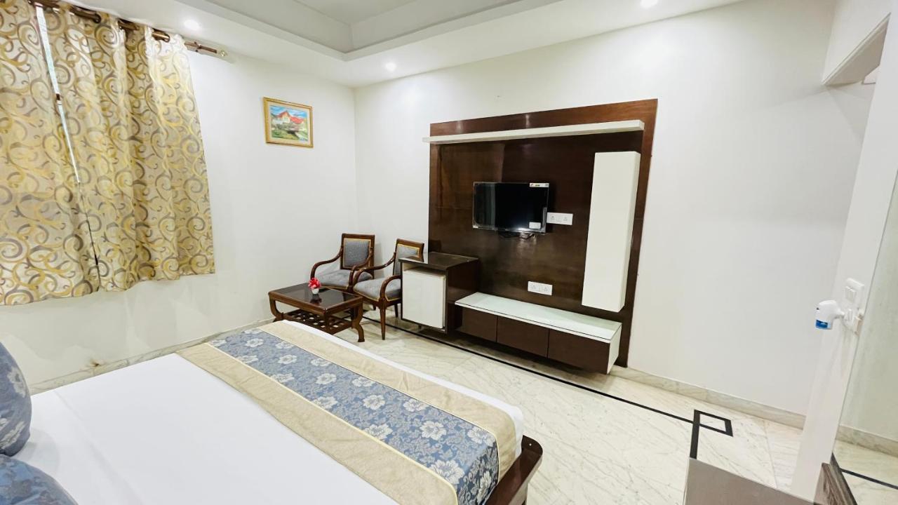 Hotel Starline Sector 28 Gurgaon Exterior foto
