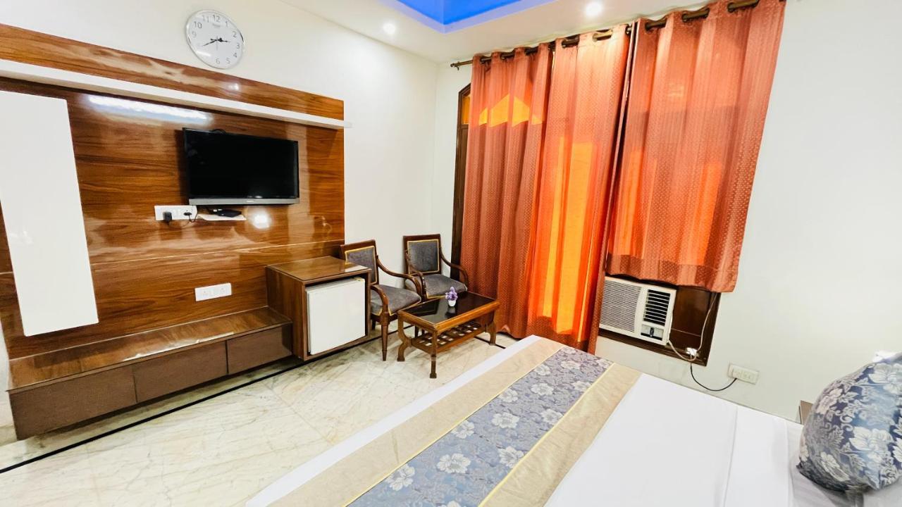 Hotel Starline Sector 28 Gurgaon Exterior foto